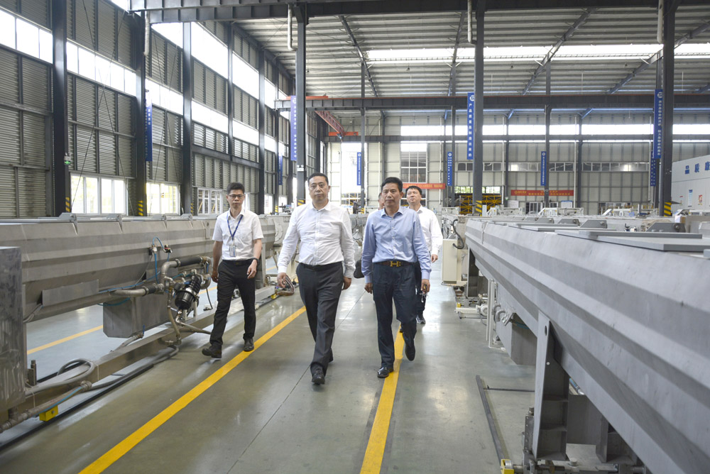 1528081087147400GV9g.jpg clip_image001.jpg